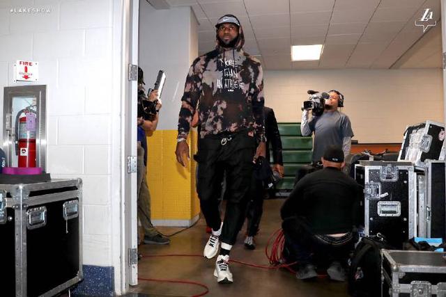 武切维奇达成1000场里程碑，生涯场均砍下两双数据（武切维奇生涯千场里程碑达成，场均贡献两双）