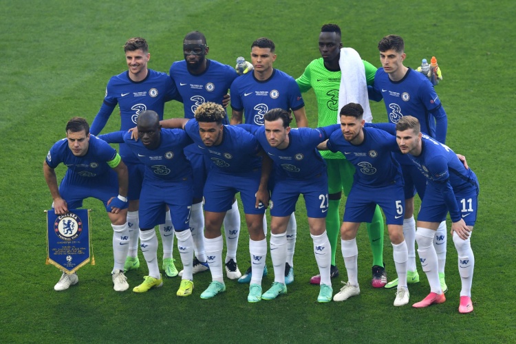 凯恩：2025最难忘时刻？ 当然是赢得德甲 生涯首冠的感觉棒极了（凯恩：2025年最难忘？捧起德甲，生涯首冠的感觉无与伦比）