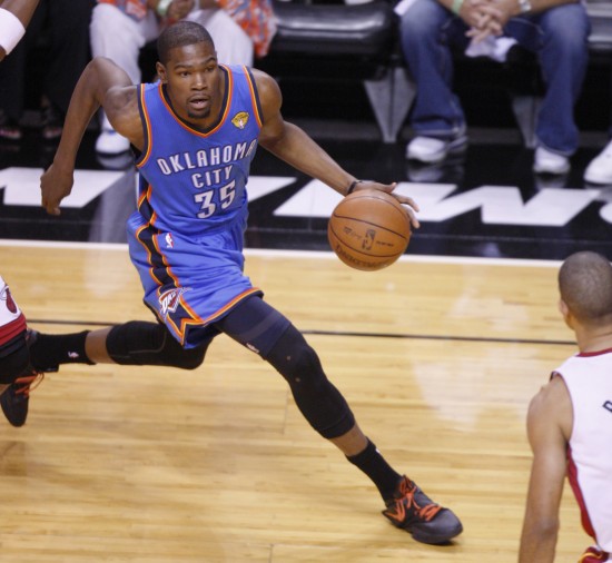 里程碑，奥巴梅扬打入职业生涯第400球（奥巴梅扬达成职业生涯400球里程碑）