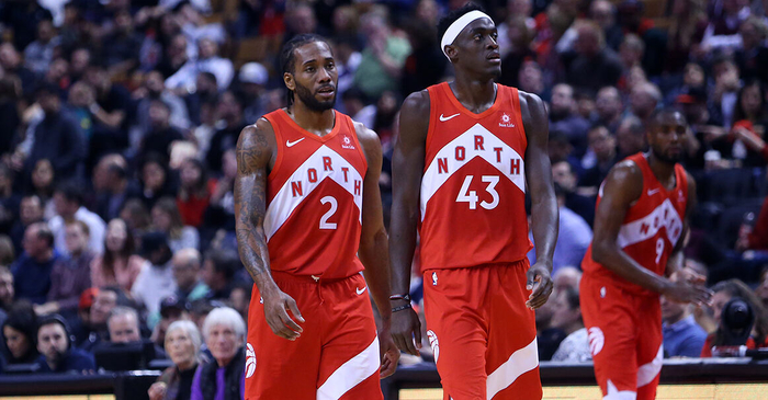 每体：拉菲尼亚没有经纪人也无意离开巴萨，他决心履行完合同（每体：拉菲尼亚无经纪人且无意转会，坚决在巴萨履行合同）