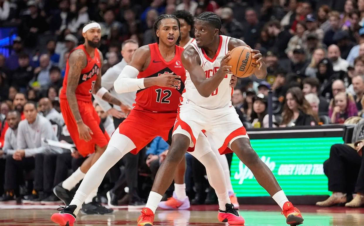 字母哥缺阵进攻受阻！波蒂斯扛起进攻大旗，雄鹿仅得101分（阿德托昆博缺席火力受限，波蒂斯独挑大梁，雄鹿仅拿101分）