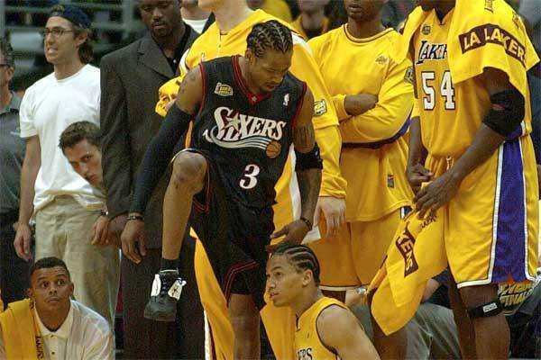 足球评论员兼作家，退役后的克拉默已在创作个人第二部小说（克拉默退役后身兼足球评论员与作家，正着手创作第二部小说）