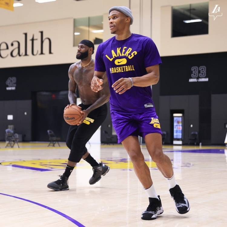 湖北U20男足夺得全运会金牌，湖北省体育代表团送上贺电（湖北U20男足摘得全运会金牌，省体育代表团致电祝贺）