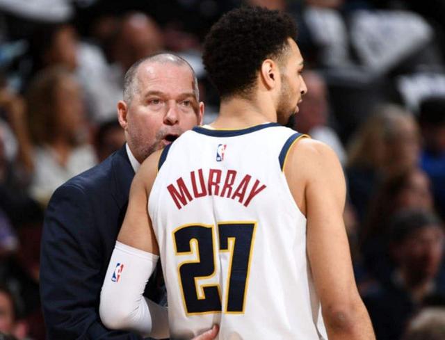 巴萨官方：费尔明右腿比目鱼肌轻微受伤，将缺阵大约两周（巴萨通报：费尔明右腿比目鱼肌轻伤，预计休战约两周）