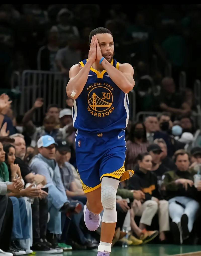 早报：德比之夜属于红色（晨报：红色主宰德比之夜）