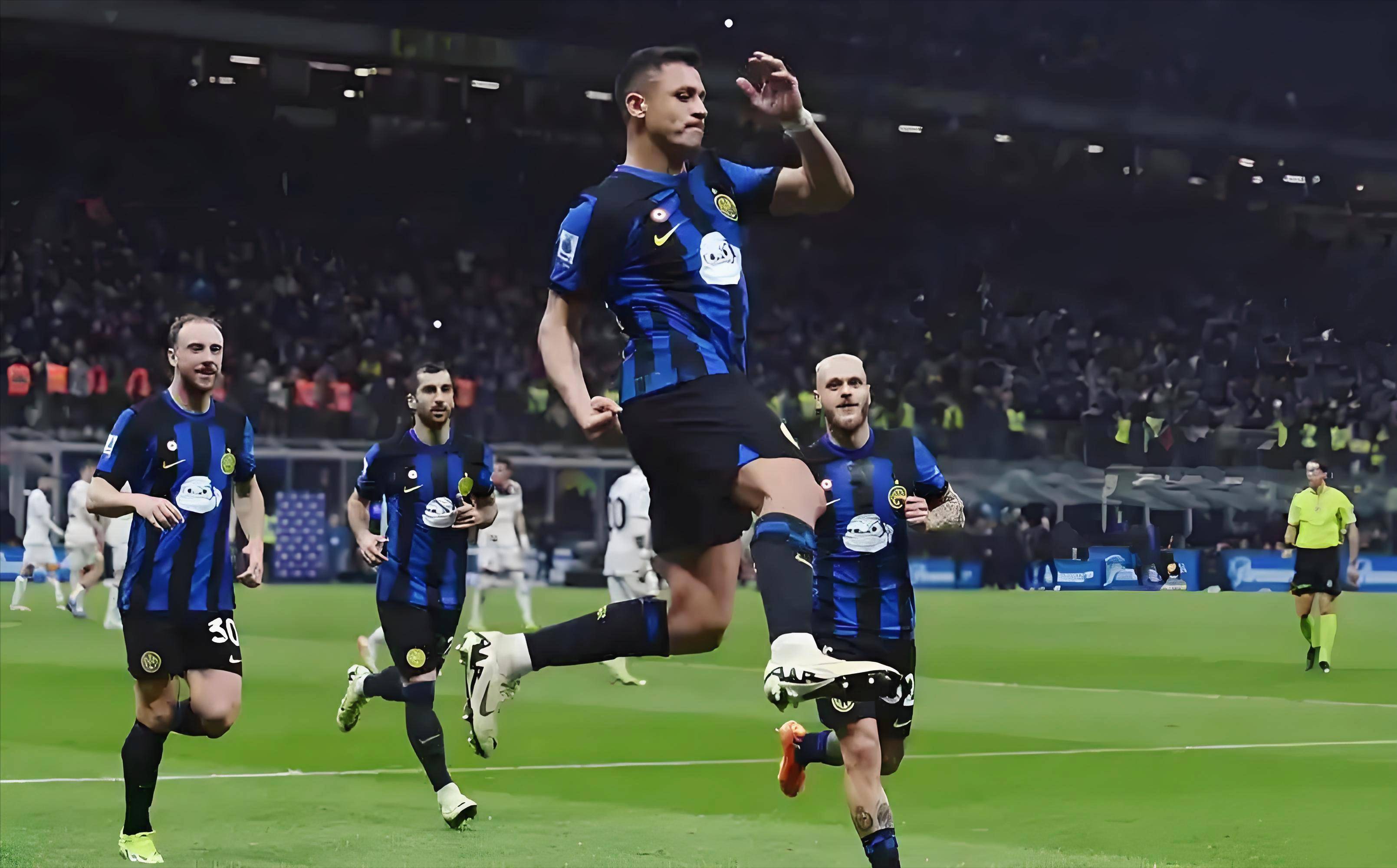 后卫轮番炸！卡斯尔连续借掩护助飞科内特空接暴扣 打停雷霆！（后场火力全开！卡斯尔频借掩护助攻科内特空接重扣，迫使雷霆暂停）