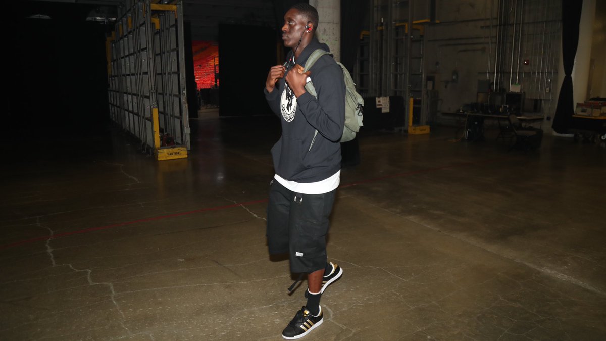 赫夫赛季第7次单场4+盖帽领跑全联盟，文班&斯图尔特5次（赫夫本季第7次单场4+封盖高居联盟第一，文班与斯图尔特均为5次）