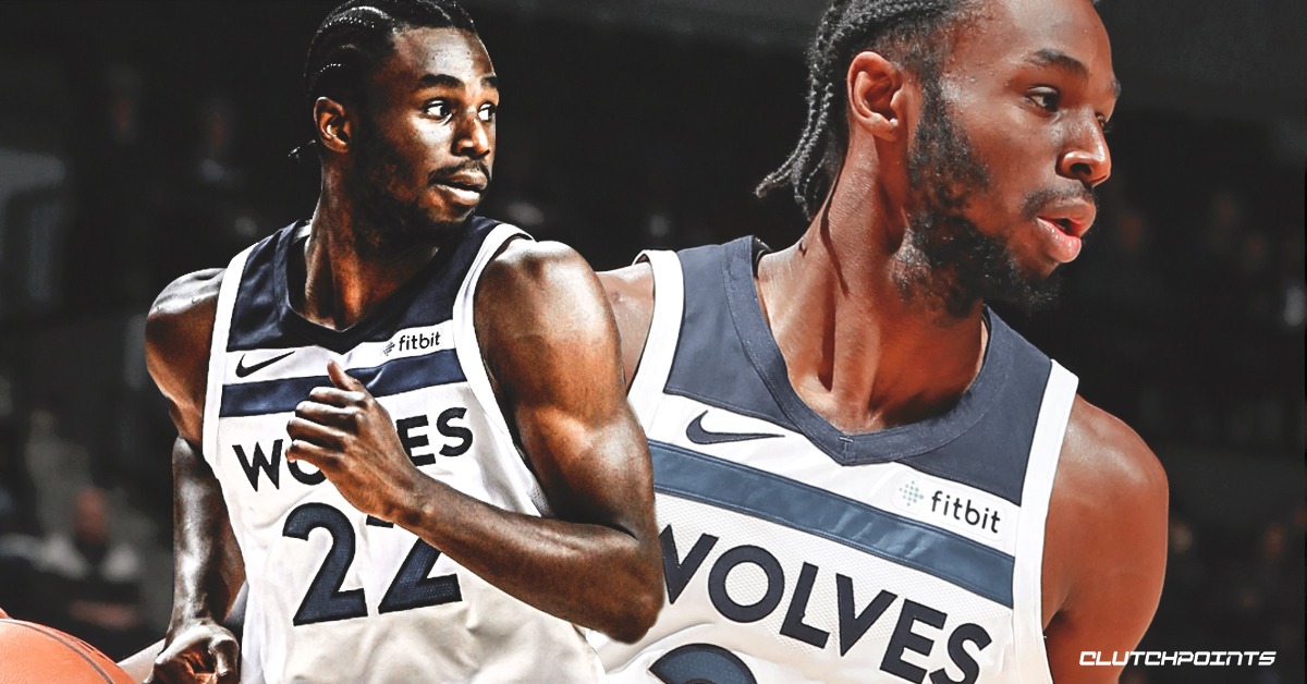 世界杯三个东道主墨加美依次被分至ABD三组，不用参与抽签（世界杯东道主墨西哥、加拿大、美国直接落位A、B、D组三，无需抽签）