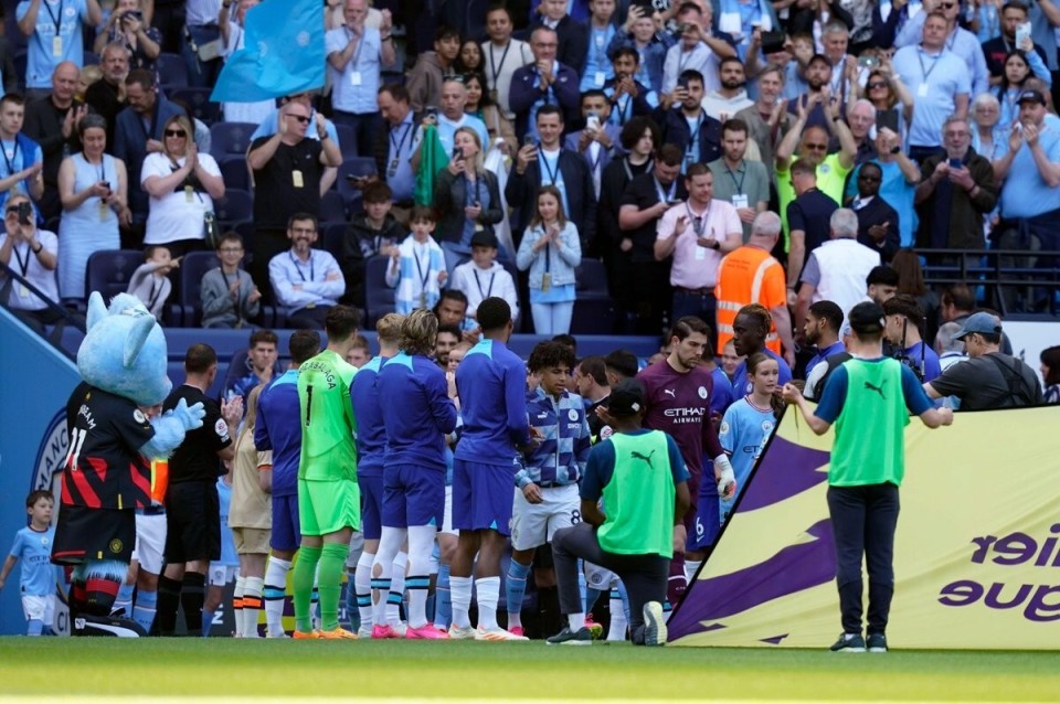 天空：埃弗顿考虑冬窗引进中锋，有意齐尔克泽和伊万-托尼（天空体育：埃弗顿计划冬窗补强中锋，目标齐尔克泽与伊万-托尼）
