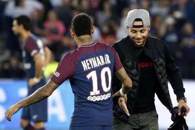 C罗禁赛缓期执行？FIFA纪律准则：纪律机构有权决定是否缓期（C罗禁赛能否缓期？FIFA纪律准则称是否缓期由纪律机构裁量）